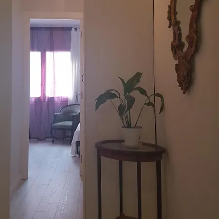 Apartment 2º Centrico Con Parking En Calella,barcelona *